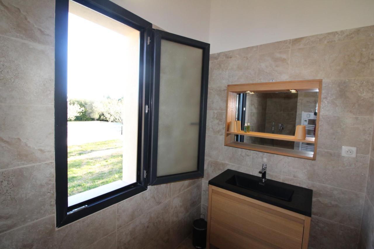 Appartement Calme Et Lumineux Paradou Exterior foto