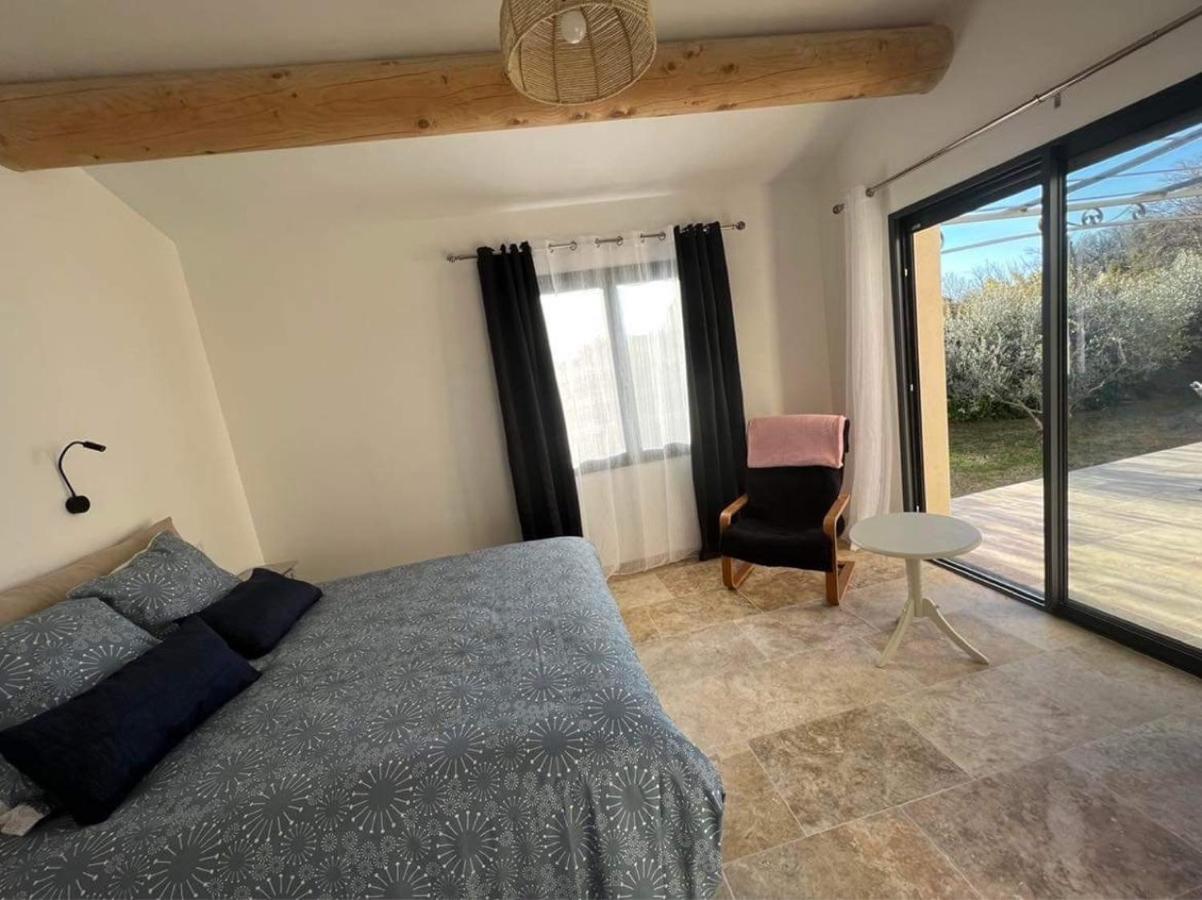 Appartement Calme Et Lumineux Paradou Exterior foto